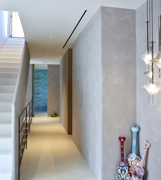 Resa Estates Ibiza koop sale Cala Moli villa seaviews modern hallway 2.jpg